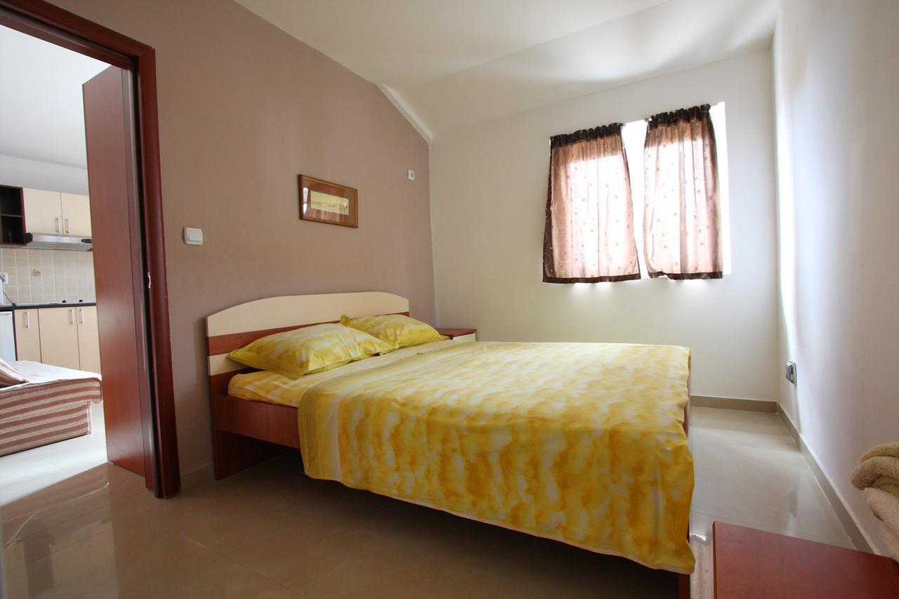 Apartmani Irena Petrovazzo Esterno foto